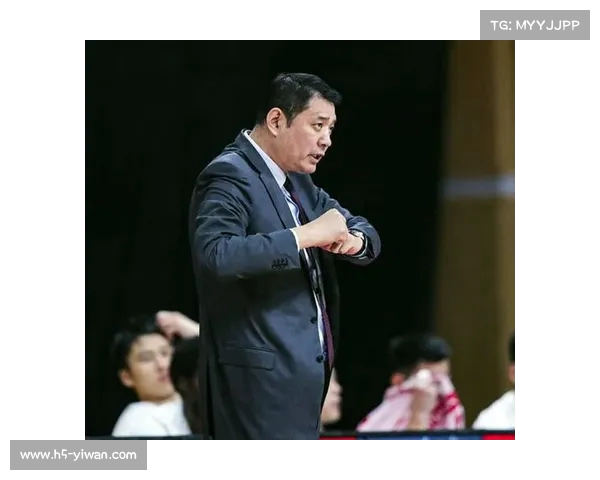 重温巩晓彬的传奇历程 山东篮球旗帜背后的奋斗与荣耀